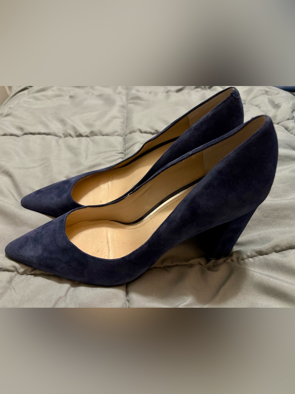 White House Black Women’s 8M Navy Blue Classic Pointed-Toe Suede Pumps